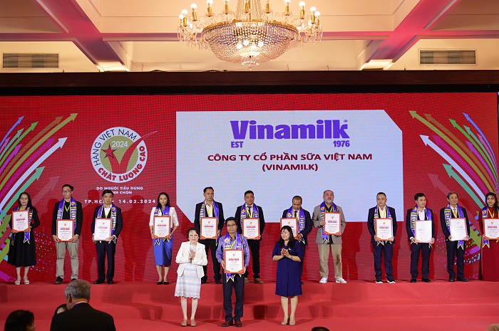 Lộ trình phát triển bền vững của Vinamilk được tôn vinh đặc biệt tại Lễ công bố hàng Việt Nam chất lượng cao 2024